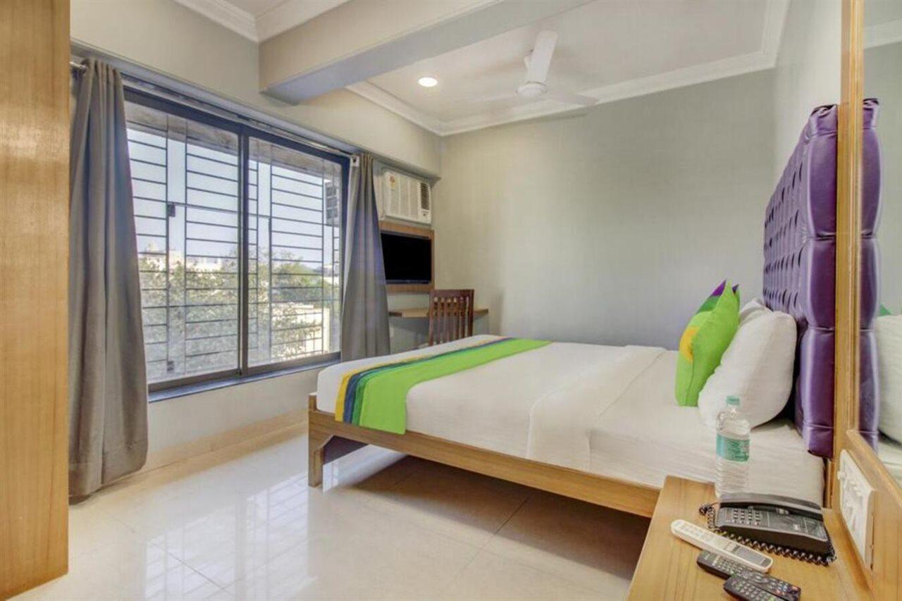 Treebo Cruz Royale Santacruz West Otel Mumbai Dış mekan fotoğraf