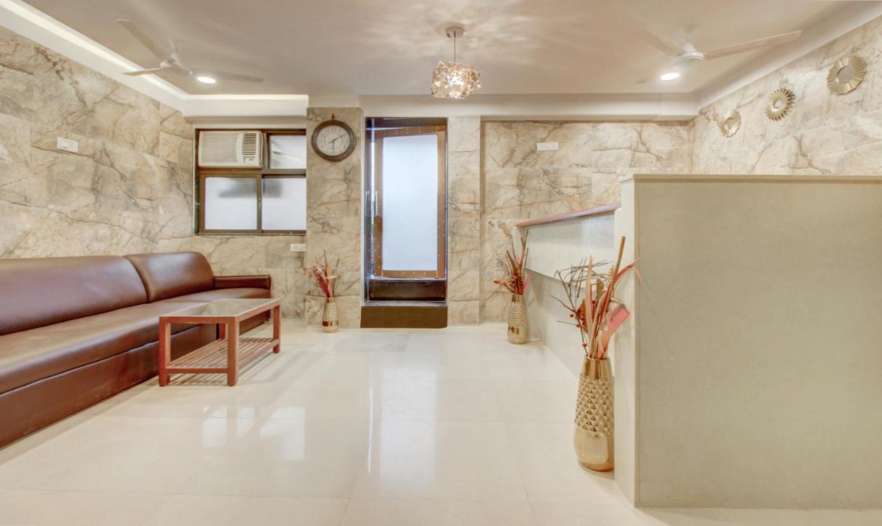 Treebo Cruz Royale Santacruz West Otel Mumbai Dış mekan fotoğraf