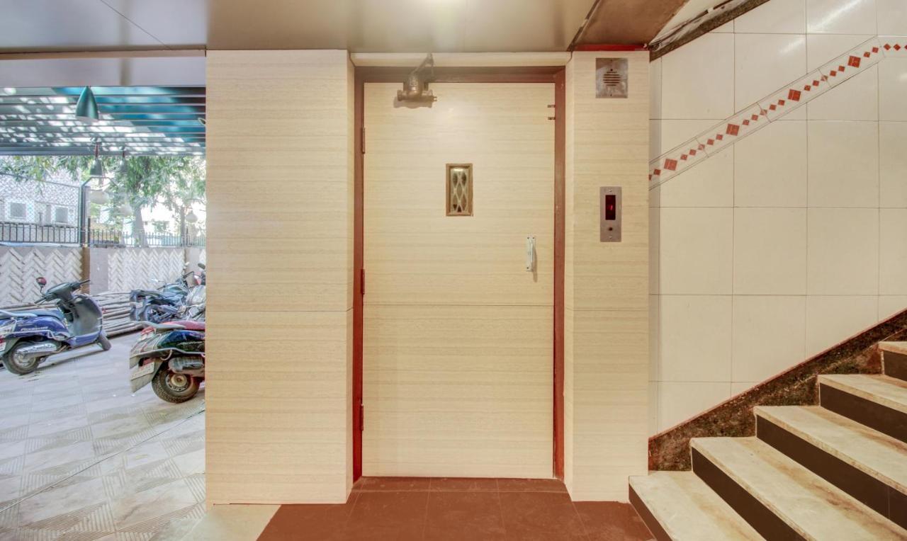 Treebo Cruz Royale Santacruz West Otel Mumbai Dış mekan fotoğraf