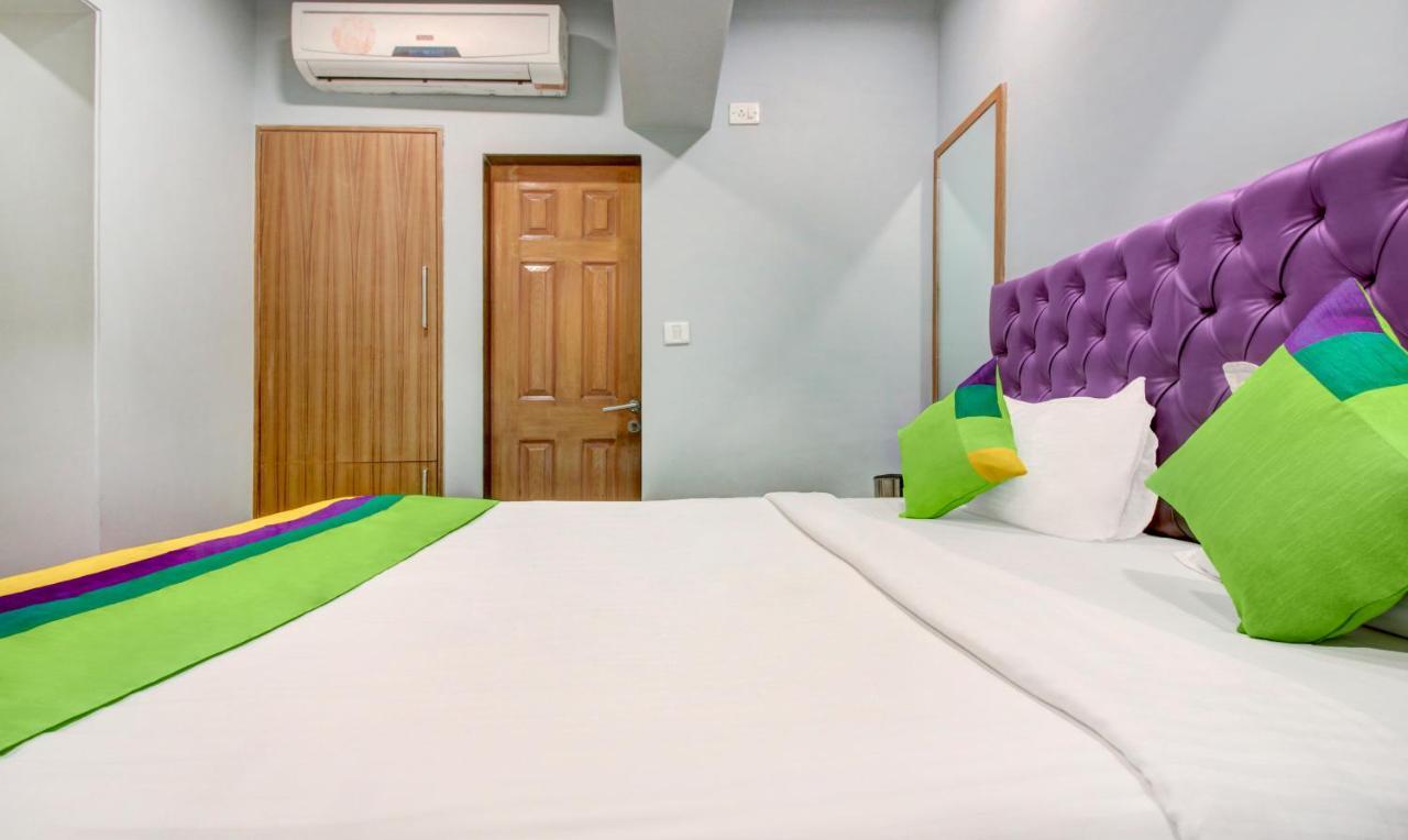 Treebo Cruz Royale Santacruz West Otel Mumbai Dış mekan fotoğraf