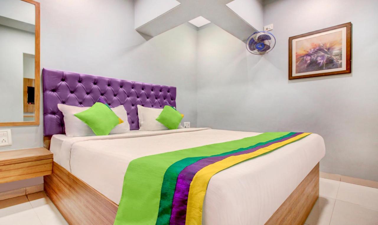 Treebo Cruz Royale Santacruz West Otel Mumbai Dış mekan fotoğraf