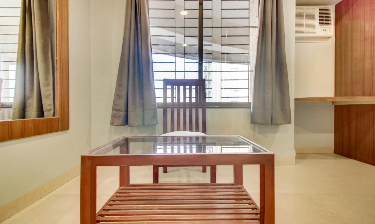 Treebo Cruz Royale Santacruz West Otel Mumbai Dış mekan fotoğraf