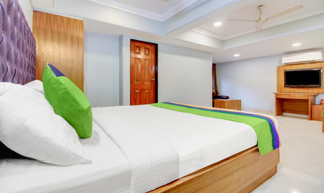 Treebo Cruz Royale Santacruz West Otel Mumbai Dış mekan fotoğraf